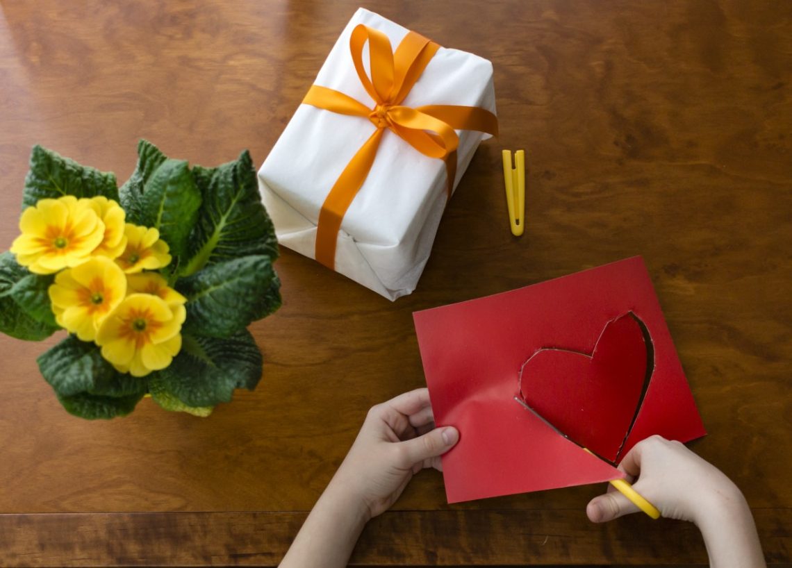 How to give gifts to Your Children or Grandchildren